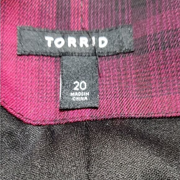 Torrid Reddish Pink & Black Plaid Skirt - Picture 5 of 6